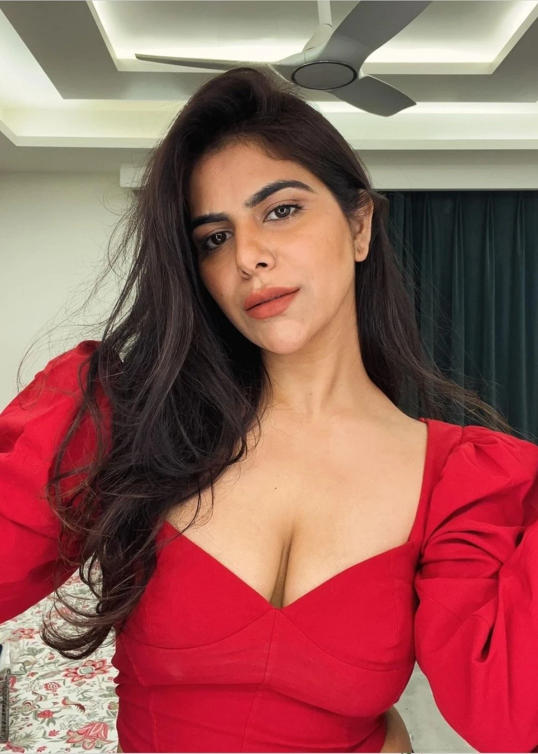 Shweta Bajaj – Indian escort in Chennai — 2 / 4