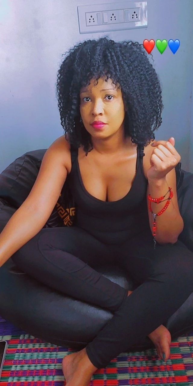 Tarah9,0,9,2,9,6,9,7,6,8 – Brazilian escort in Coimbatore — 4 / 10