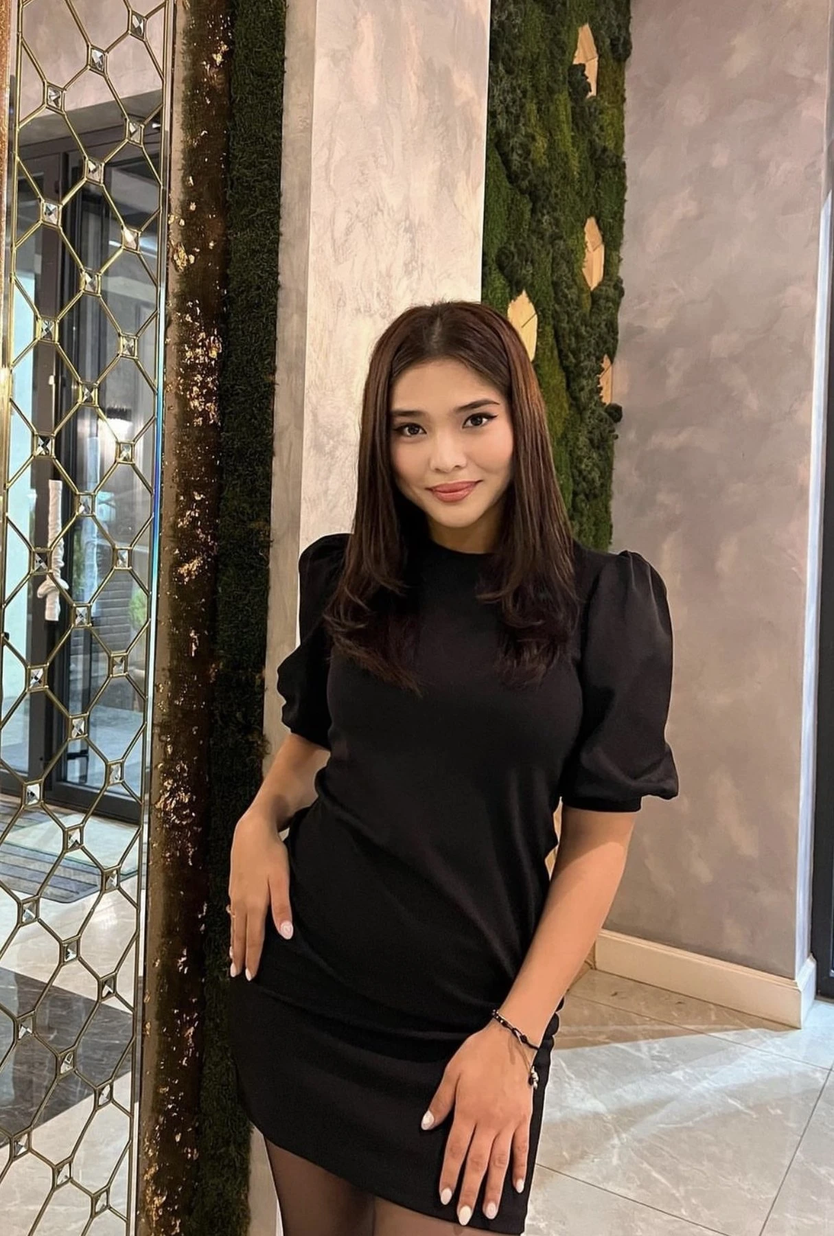 Лола – Kazakhstani escort in Yerevan — 7 / 13