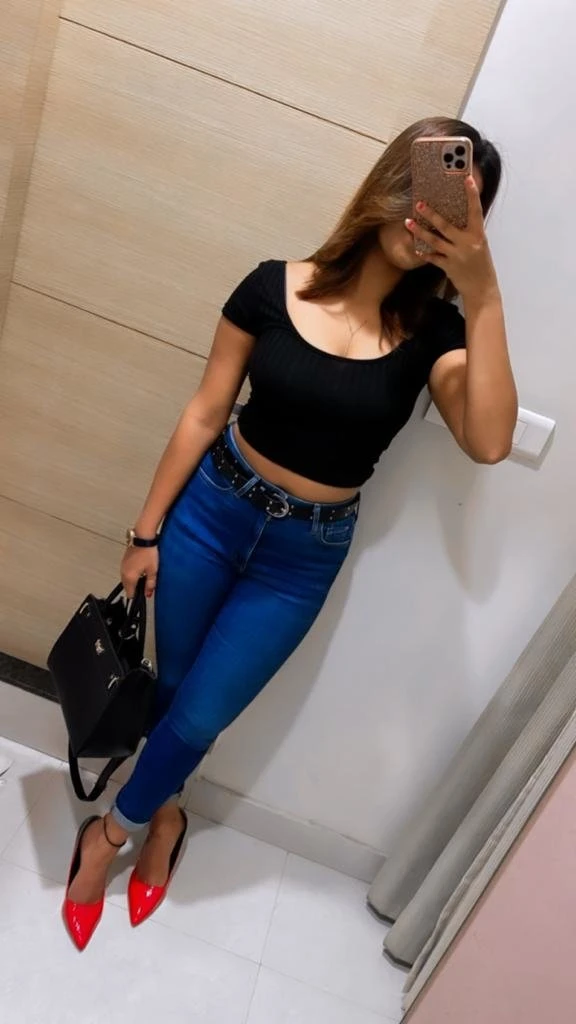 Alovi – Indian escort in Bangalore — 3 / 5