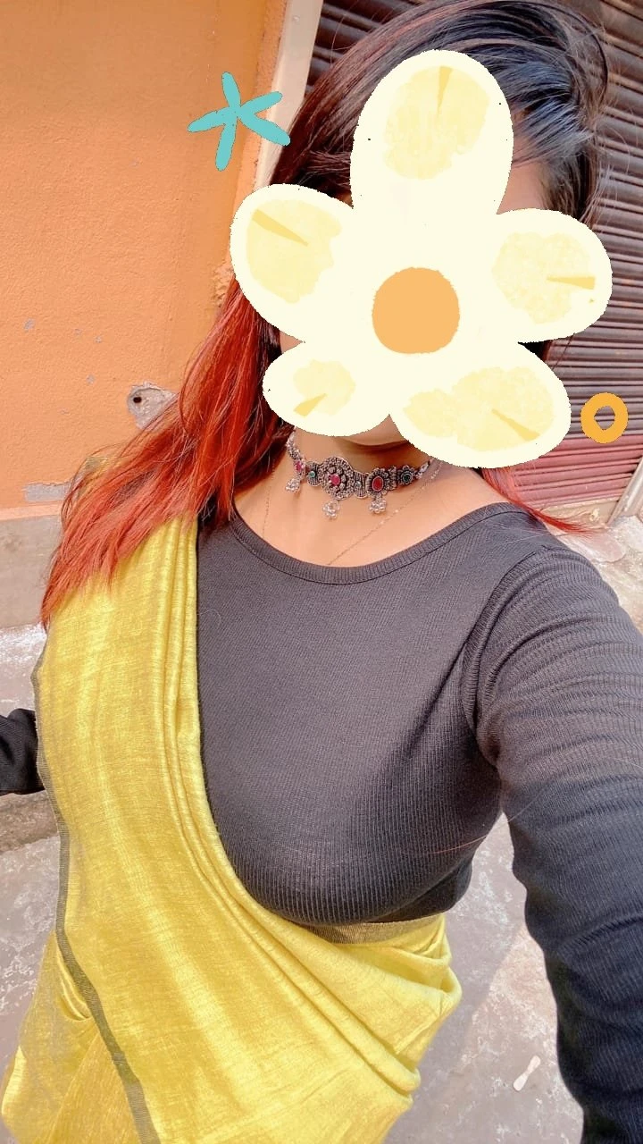Sakshi cam show and real meet – Indian escort in Bangalore — 5 / 6