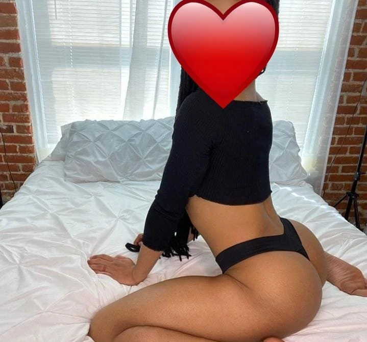 Shakirah – South African escort in Bangalore — 3 / 5