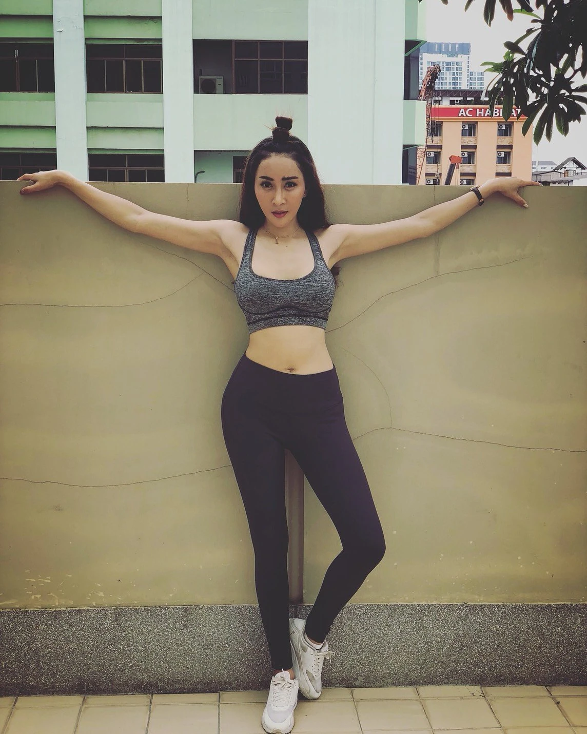 Zeesha – Thai escort in Hong Kong — 6 / 10