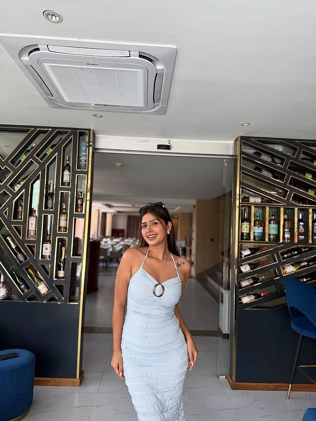 Naira – Indian escort in Bangalore — 5 / 7