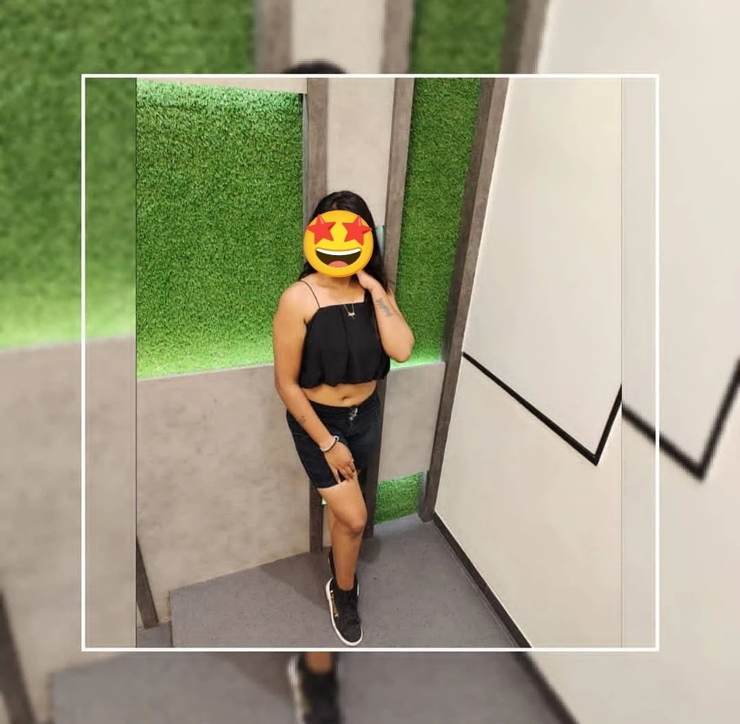Aarohi Varma – Indian escort in Bangalore — 2 / 5