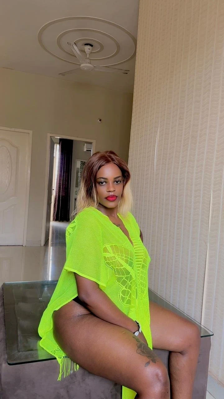 Sheebah – South African escort in Ahmedabad — 1 / 4