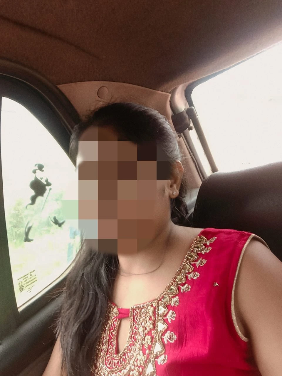 Sakshi Cam Show & Real Meet – Indian escort in Bangalore — 3 / 5