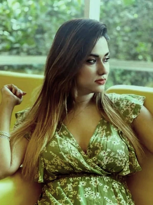 Direct Whatsapp Model Simran Khanna – Indian escort in Bangalore, Escort, Banga