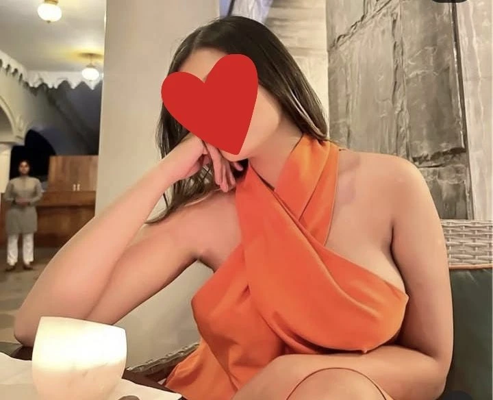 Pooja Sharma – Indian escort in Gurgaon — 3 / 5