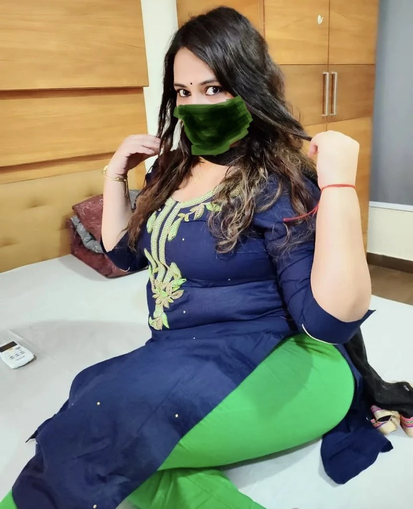 Sumita Bhabhi – Indian escort in Bangalore — 9 / 10
