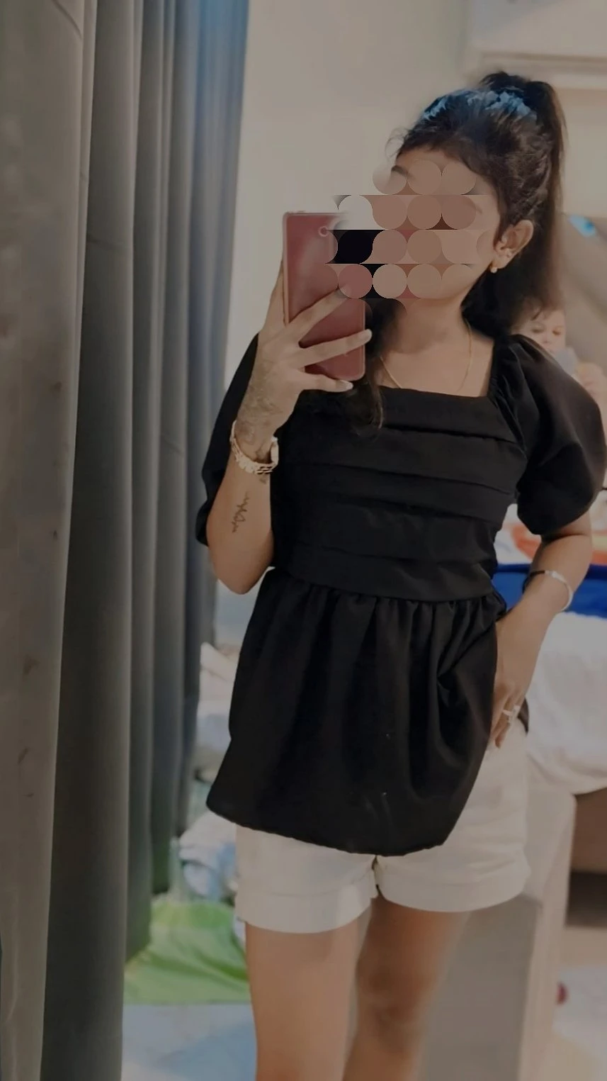 Kavya Cam Show & Real Meet – Indian escort in Bangalore — 3 / 5