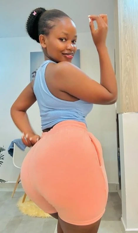 Pretty – South African escort in Gurgaon — 2 / 4
