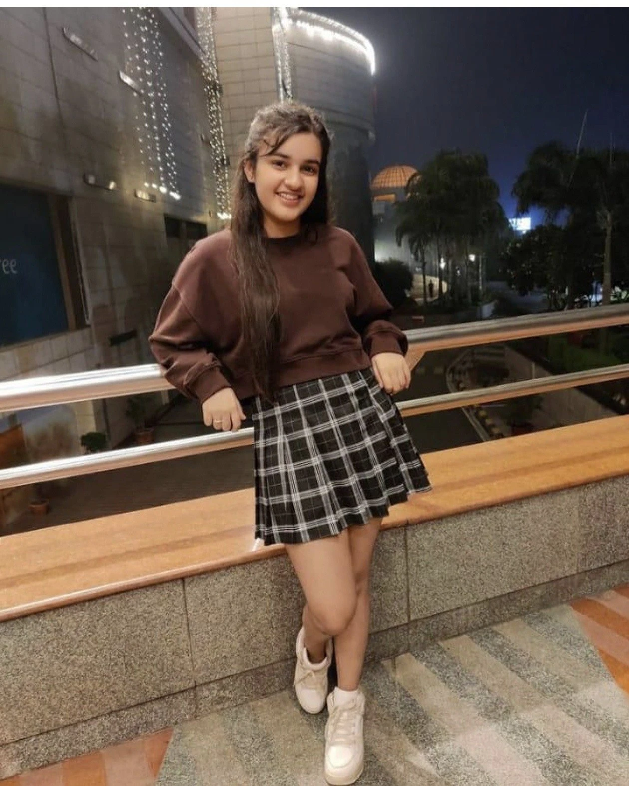 Cash Payments Cash Payments – Indian escort in Dehradun, Uttarakhand — 3 / 4