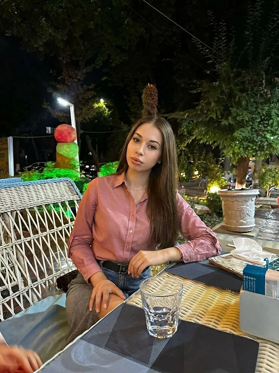 Olga Sweat and Hot – Belarusian escort in Hong Kong — 6 / 7