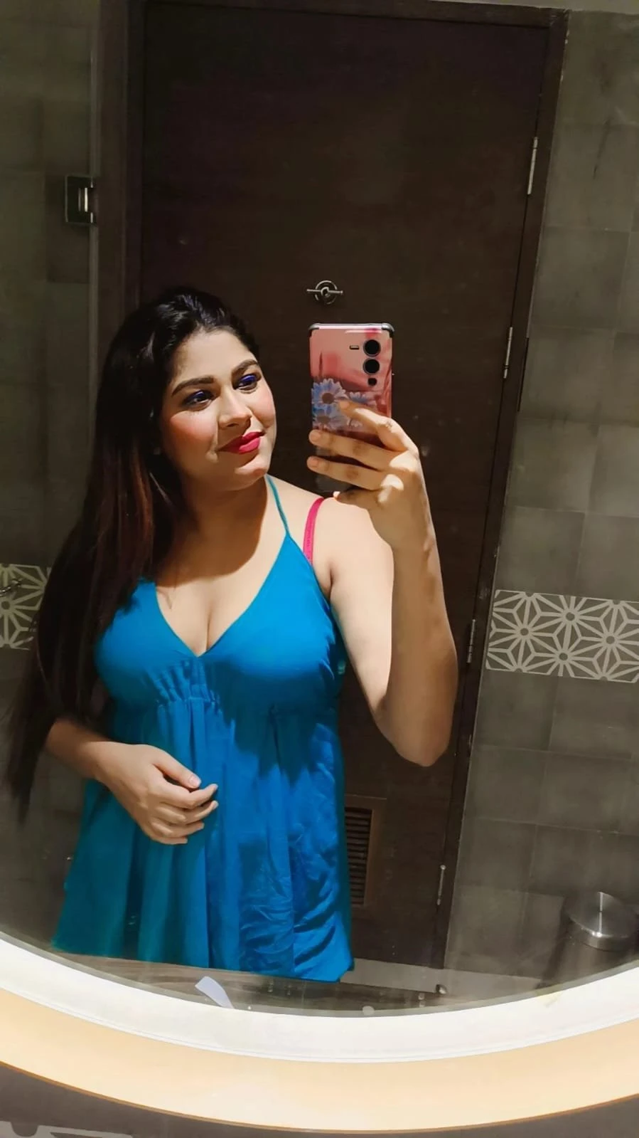 ꧁Real Meet & Cam Session꧂ – Indian escort in Bangalore — 4 / 7