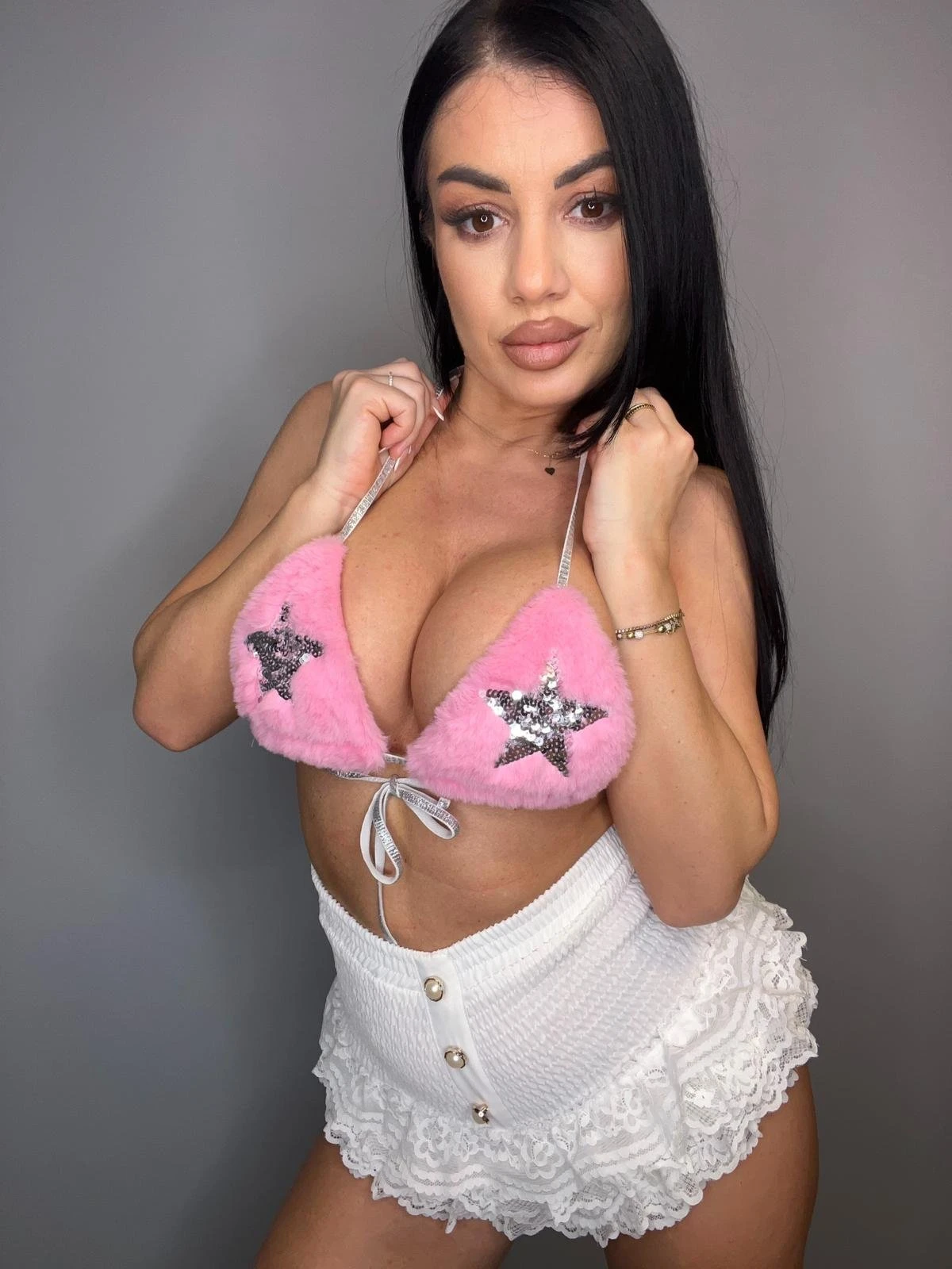 Layla Jameson – Romanian escort in Bangalore — 9 / 14