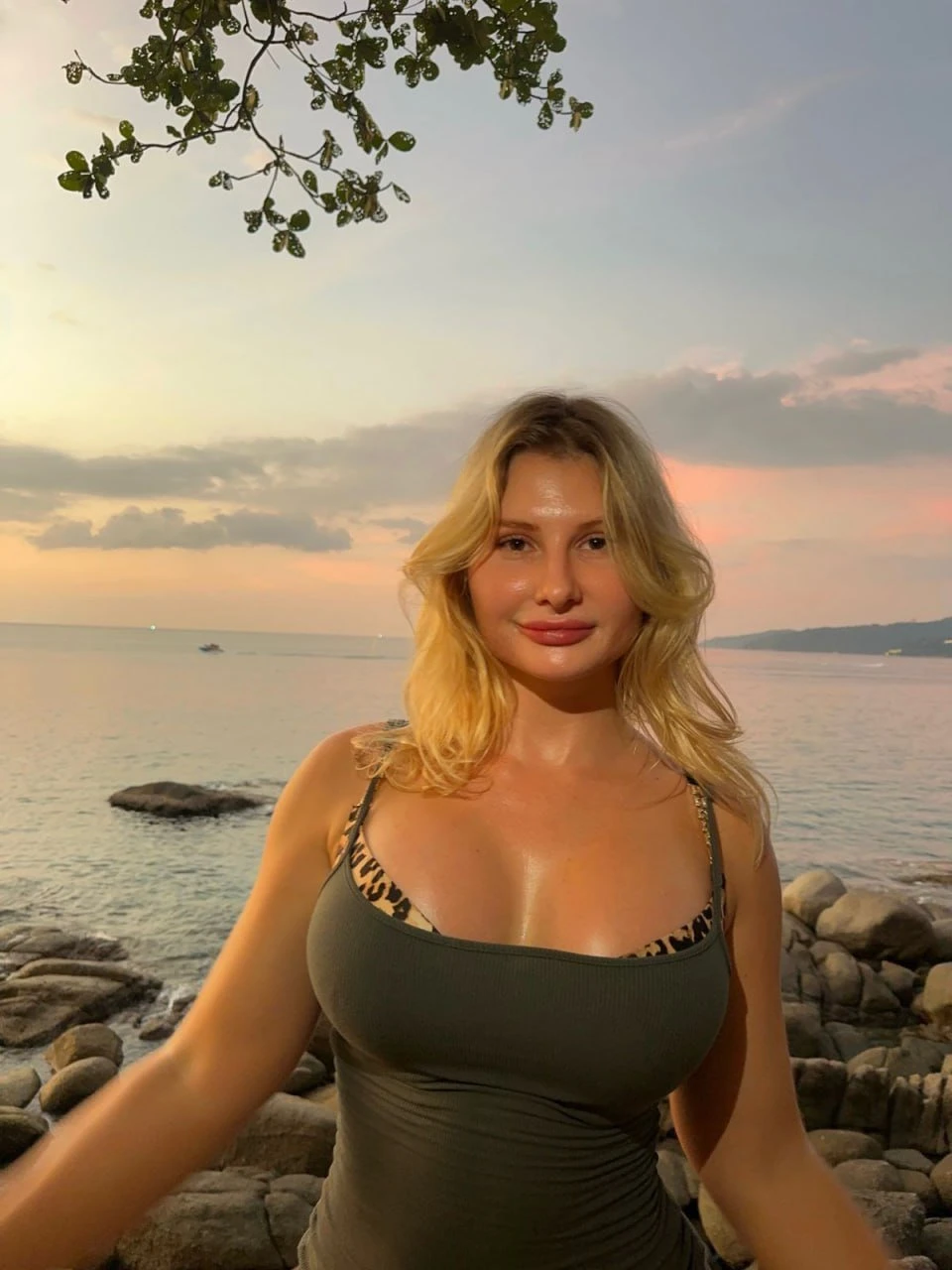 Chloya Passion Guru – Russian escort in Hong Kong, Escort, Hong Kong