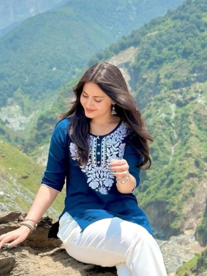 Swwety Gupta – Indian escort in Ahmedabad — 7 / 16