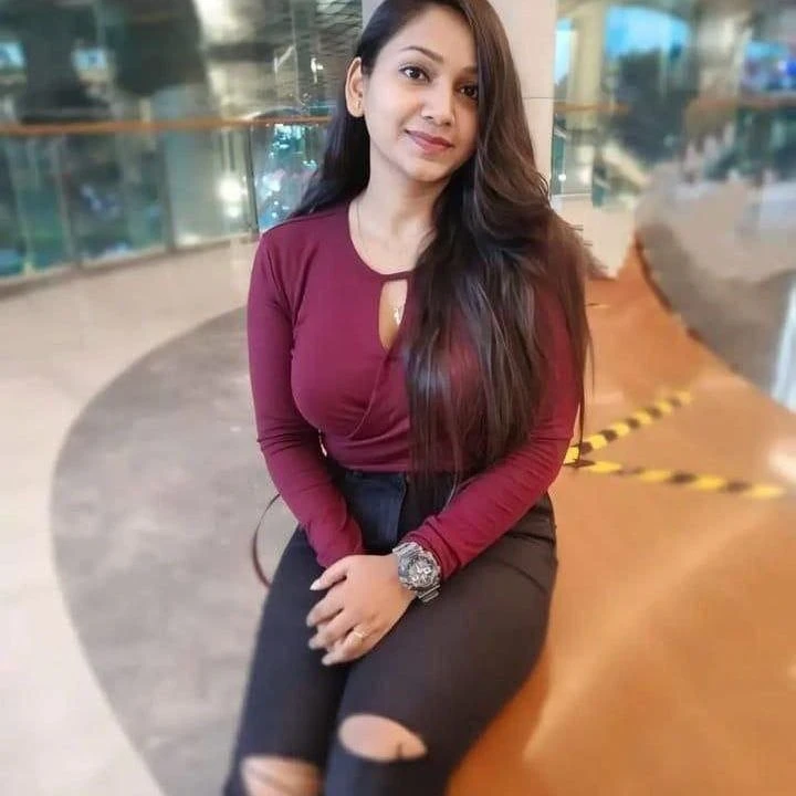 Shreya Patil – Indian escort in Bangalore — 5 / 7