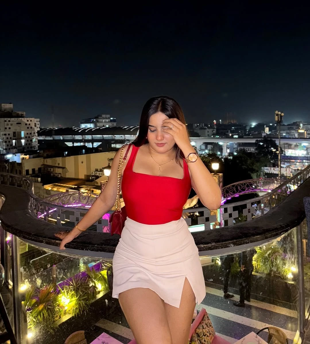 Bhumi – escort in Ahmedabad — 5 / 8