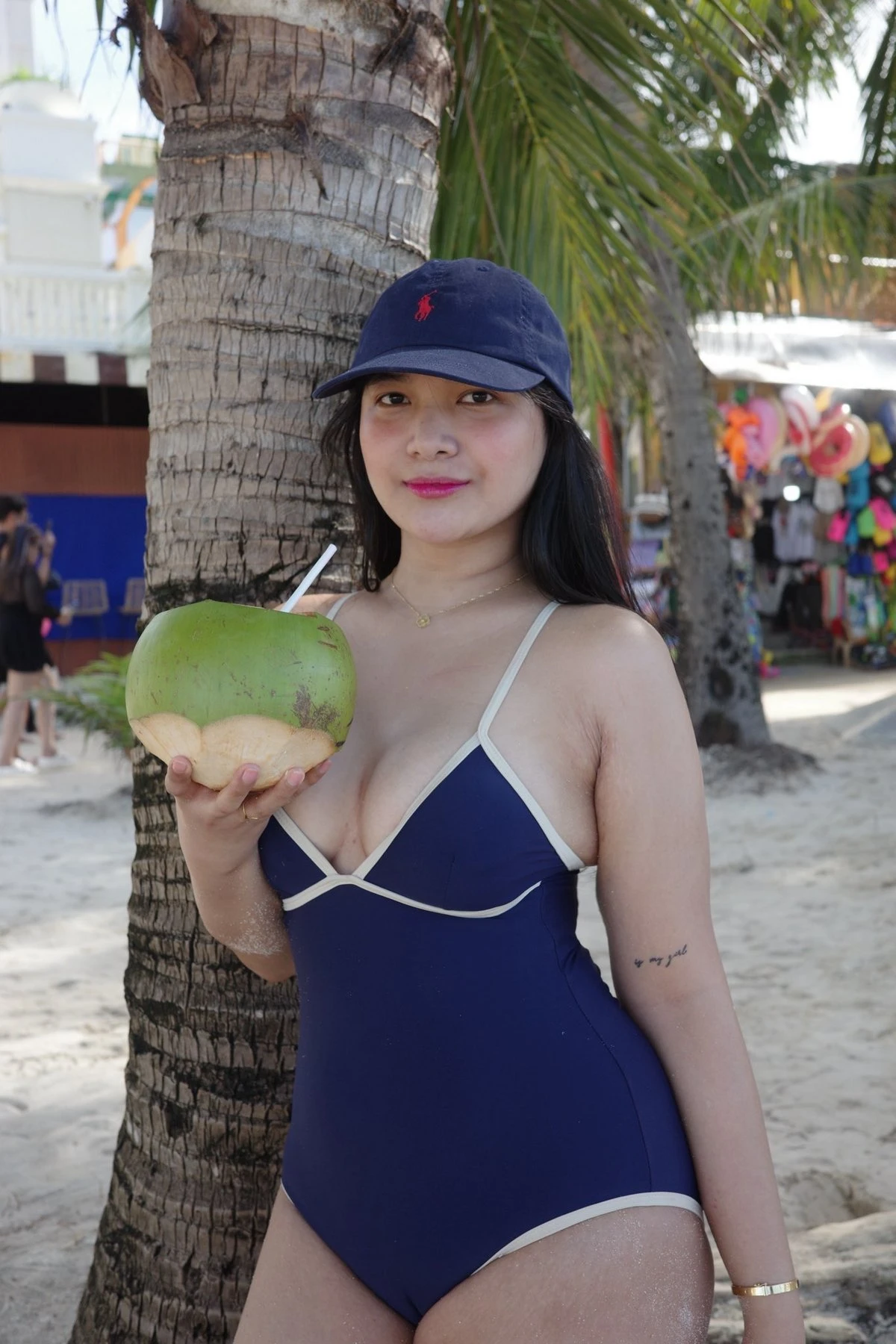 Gina – Filipino escort in Hong Kong — 2 / 7