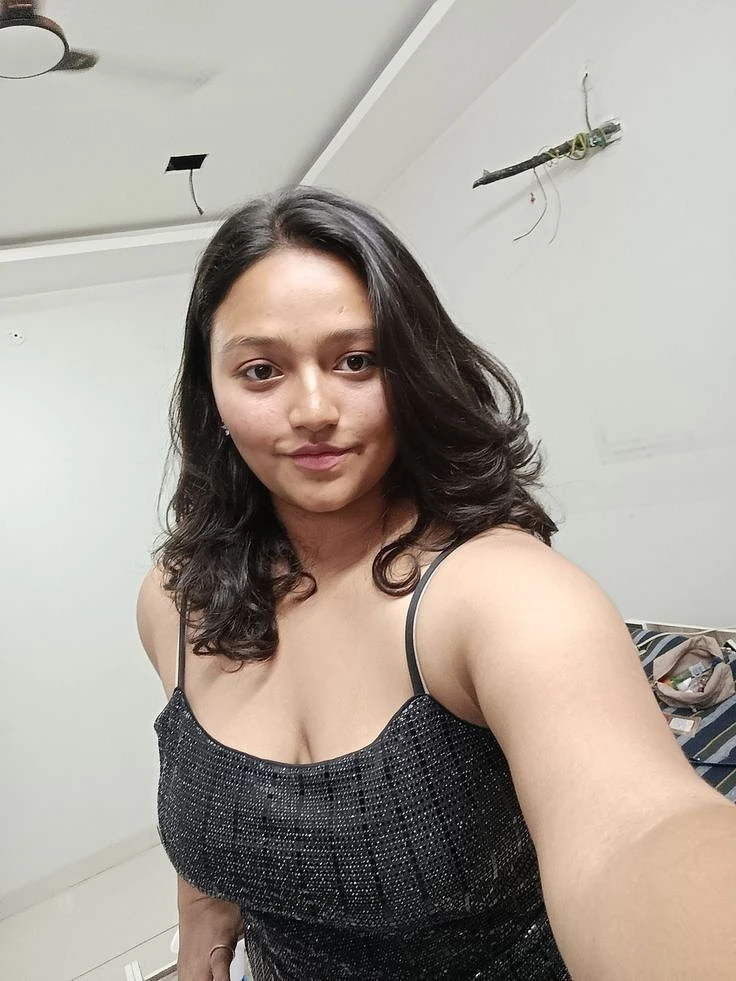 Anjali Sharma – Indian escort in Ahmedabad — 2 / 4