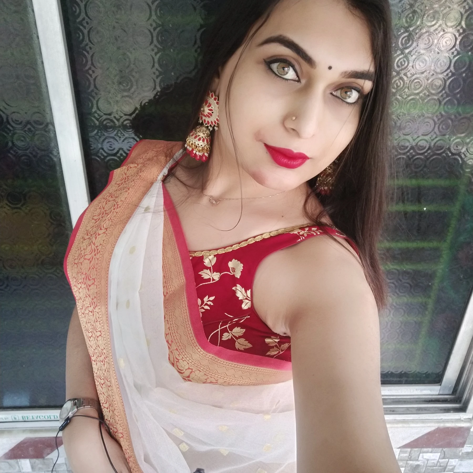 Busty Bong Alina Only for Paid Cam. 26 – Indian escort in Chennai — 9 / 11