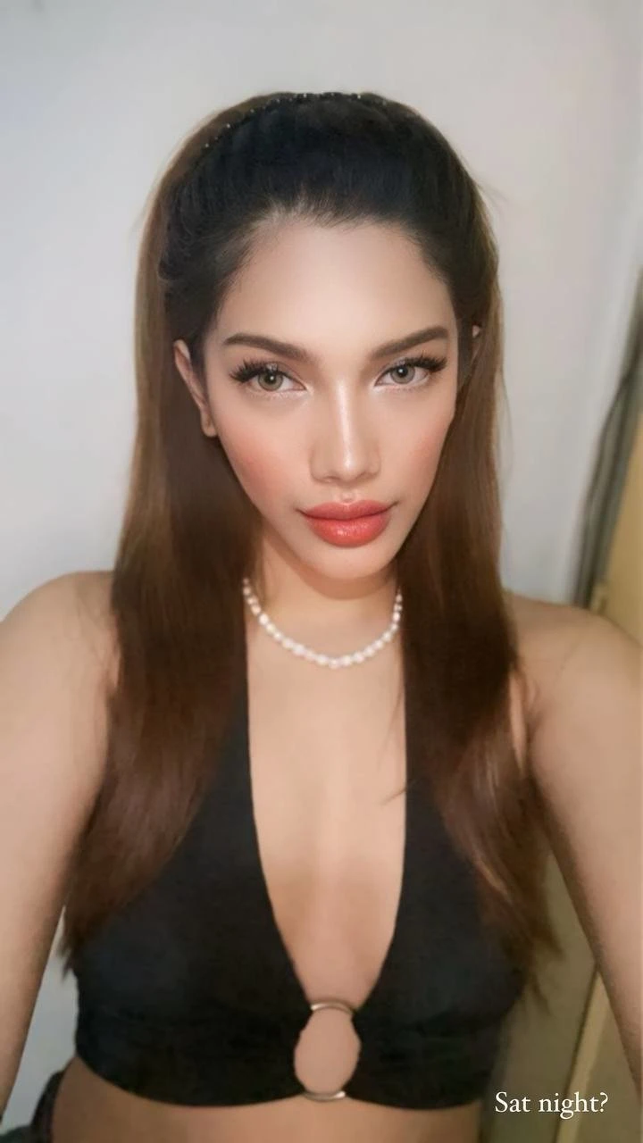 Trixie PARTY GIRL – Armenian escort in Hong Kong — 5 / 12