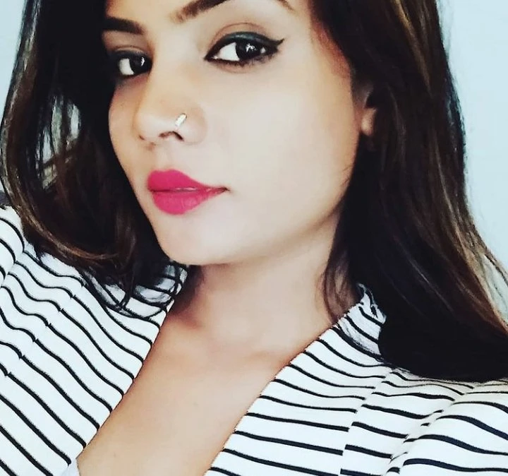 Keerthi – Indian escort in Bangalore — 2 / 3