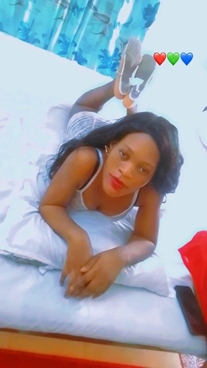 Pretty – South African escort in Chennai — 4 / 5