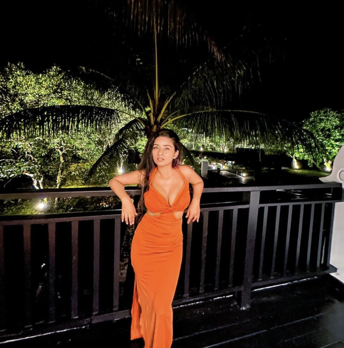 Lavanya – Indonesian escort in Bangalore — 2 / 4