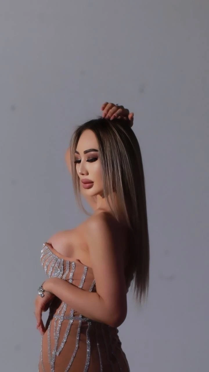 Sabina – Kazakhstani escort in Yerevan — 12 / 13