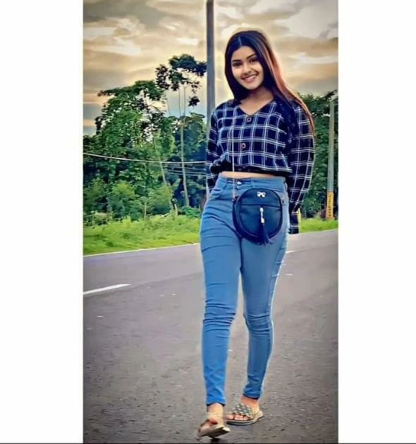 Sulu – Indian escort in Bangalore — 2 / 3