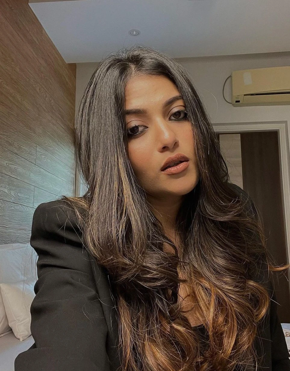 Real meet and cam show – Indian escort in Bangalore — 5 / 6