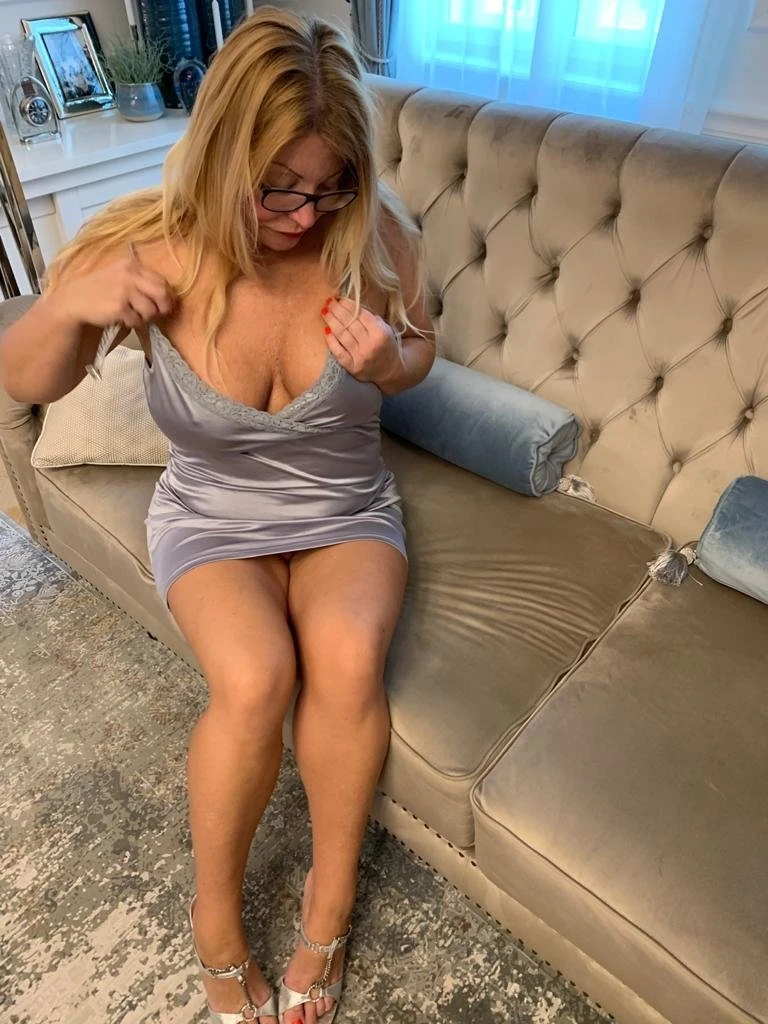 Tessa – Hungarian masseuse in Budapest — 6 / 10
