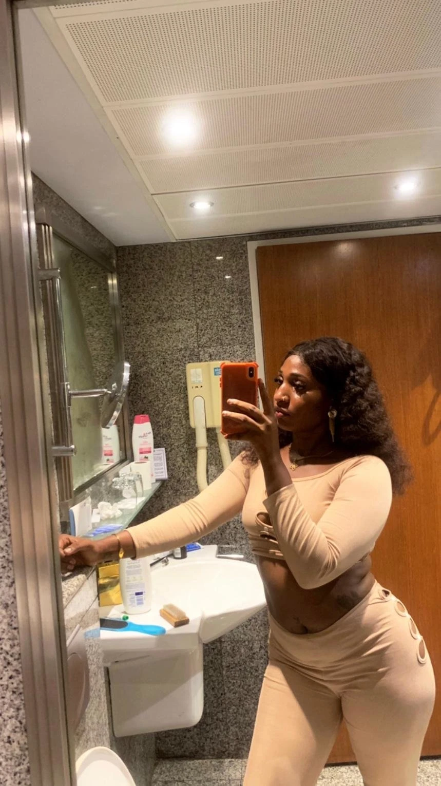 Pearl – South African escort in Baku — 3 / 6
