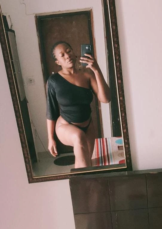 African Ella +91//708559//9941 – escort in Gurgaon — 4 / 5