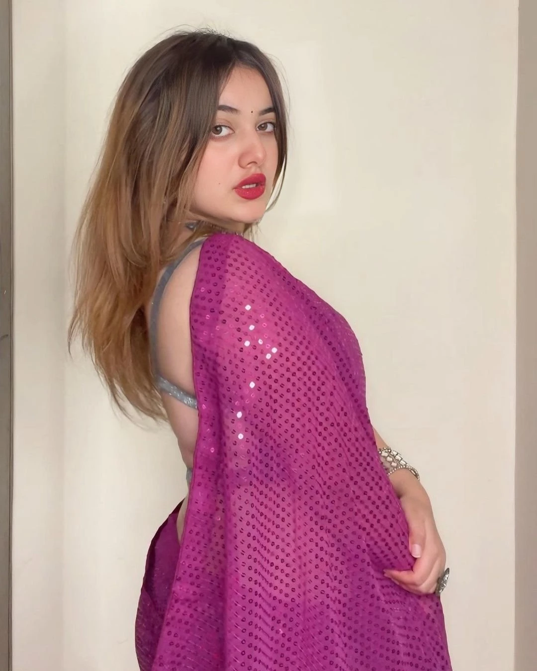 Vedika Escorts Service – Indian escort in Bangalore — 1 / 4