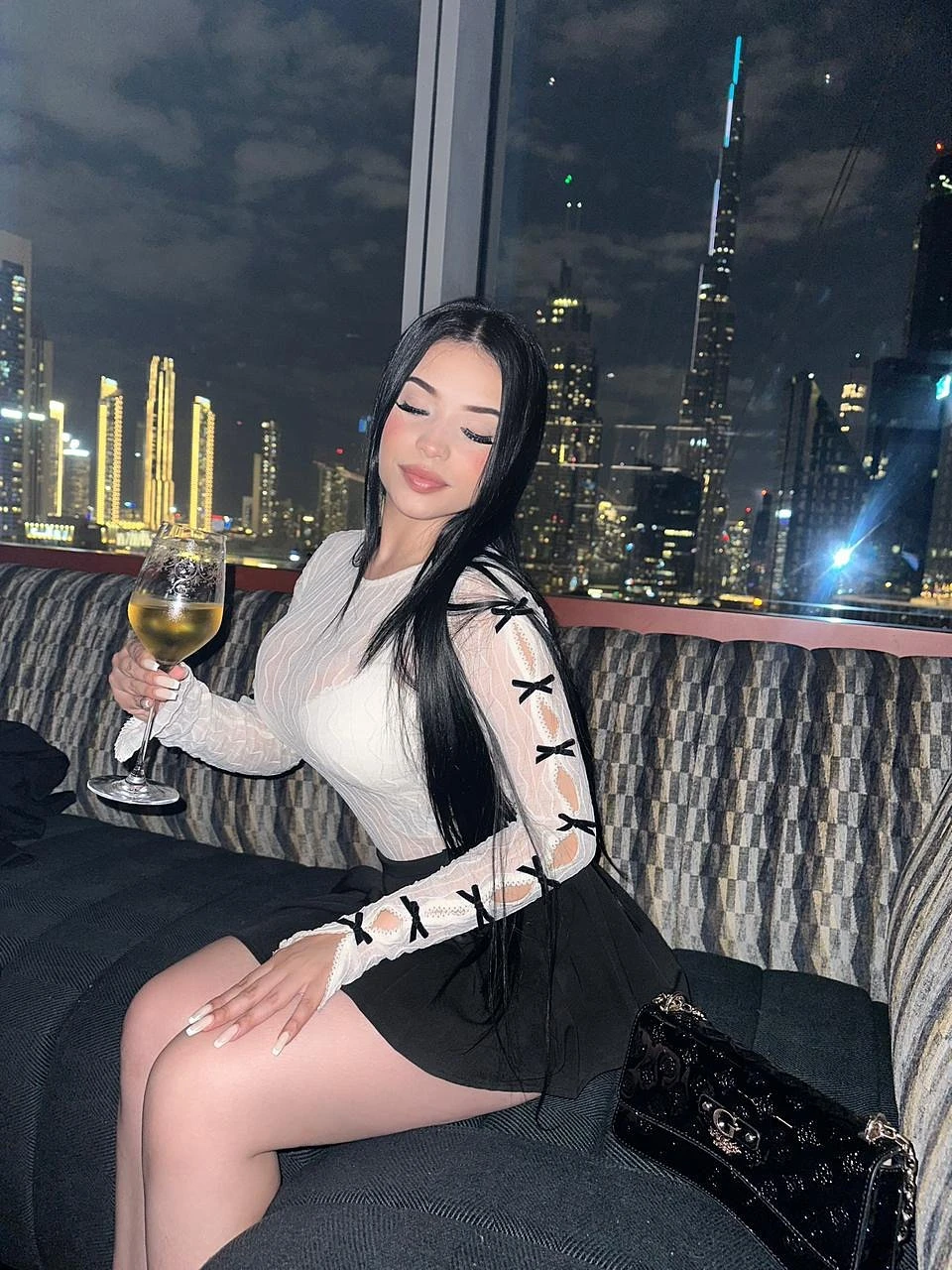 Kira – Russian escort in Hong Kong — 3 / 12