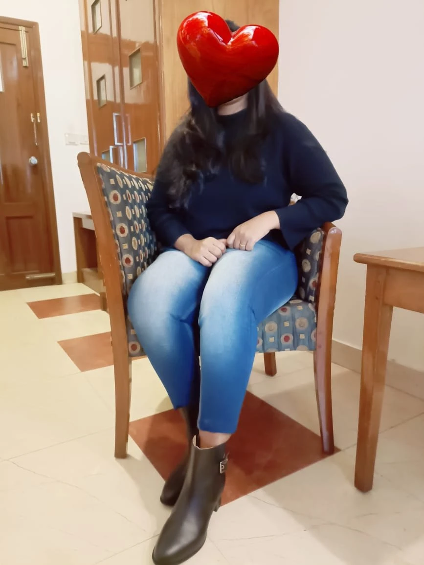 € Arya Independent Kerala Girl € – Indian escort in Bangalore — 1 / 4