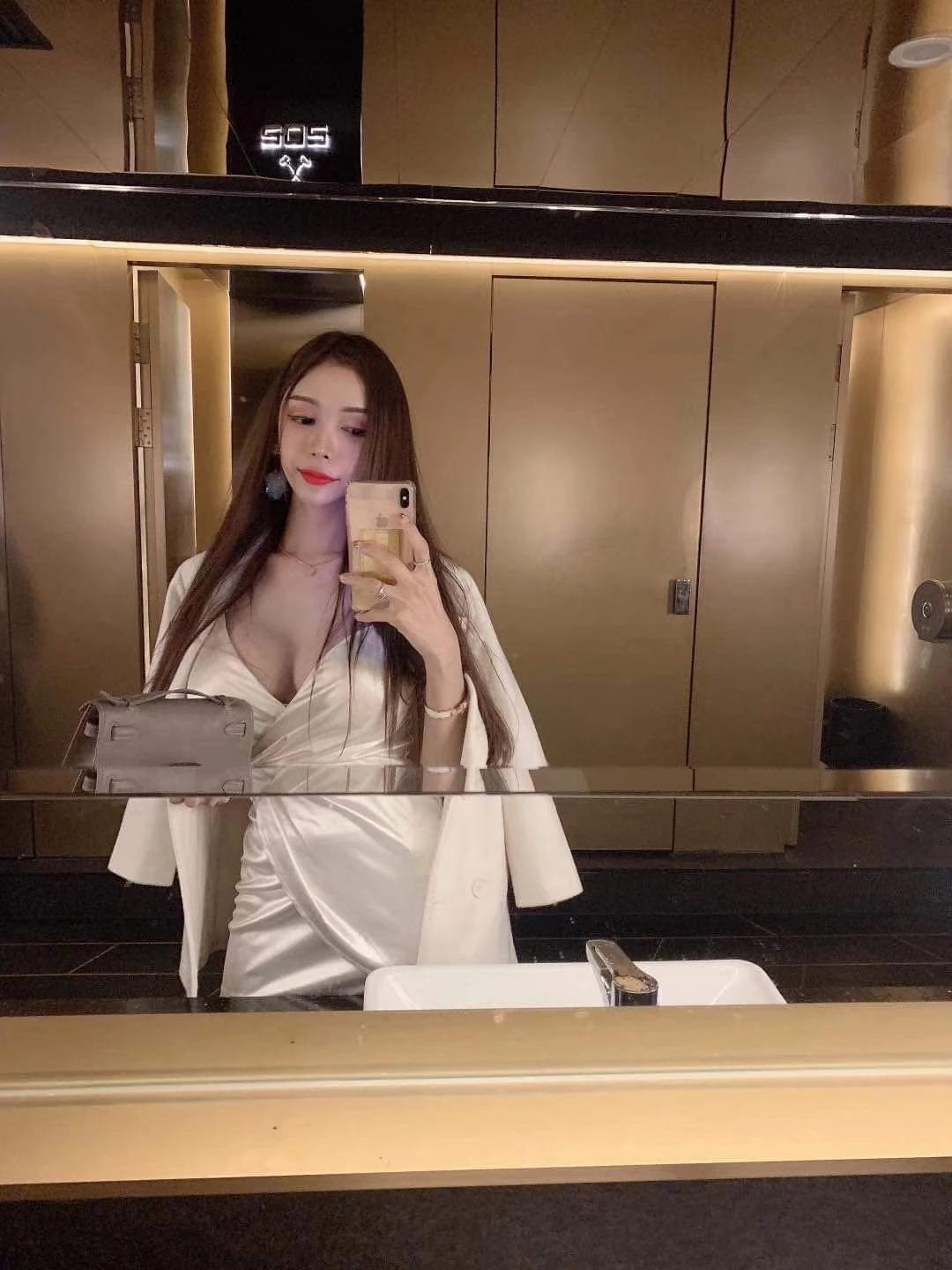 Back in Town - sexy model – escort in Hong Kong — 8 / 9