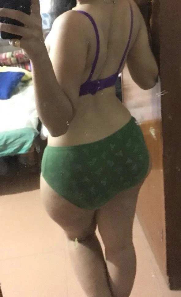 Jasmine – Indian escort in Ahmedabad — 3 / 4