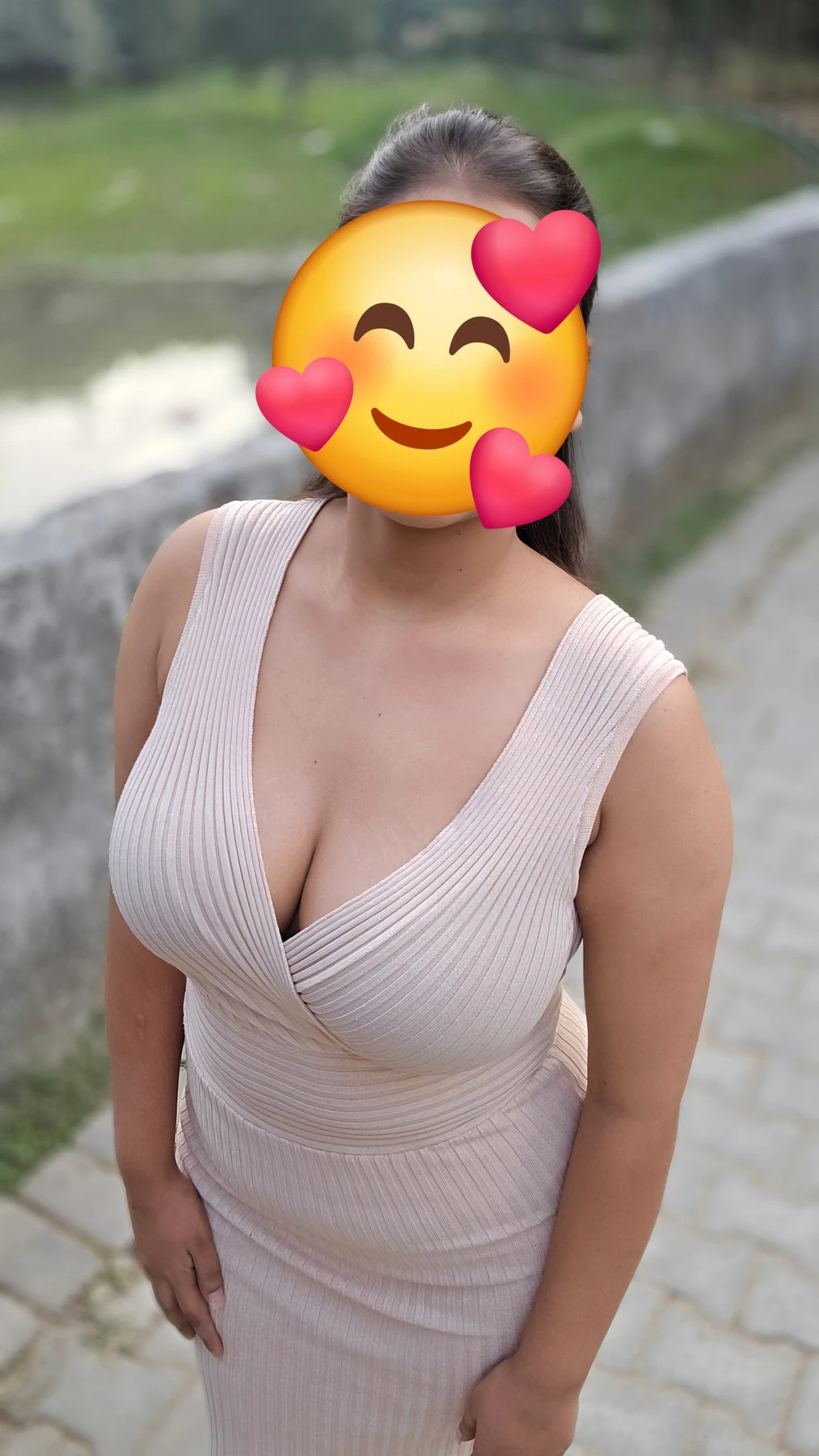 Rubina Singh Cam and real meet – Indian escort in Gurgaon — 3 / 5