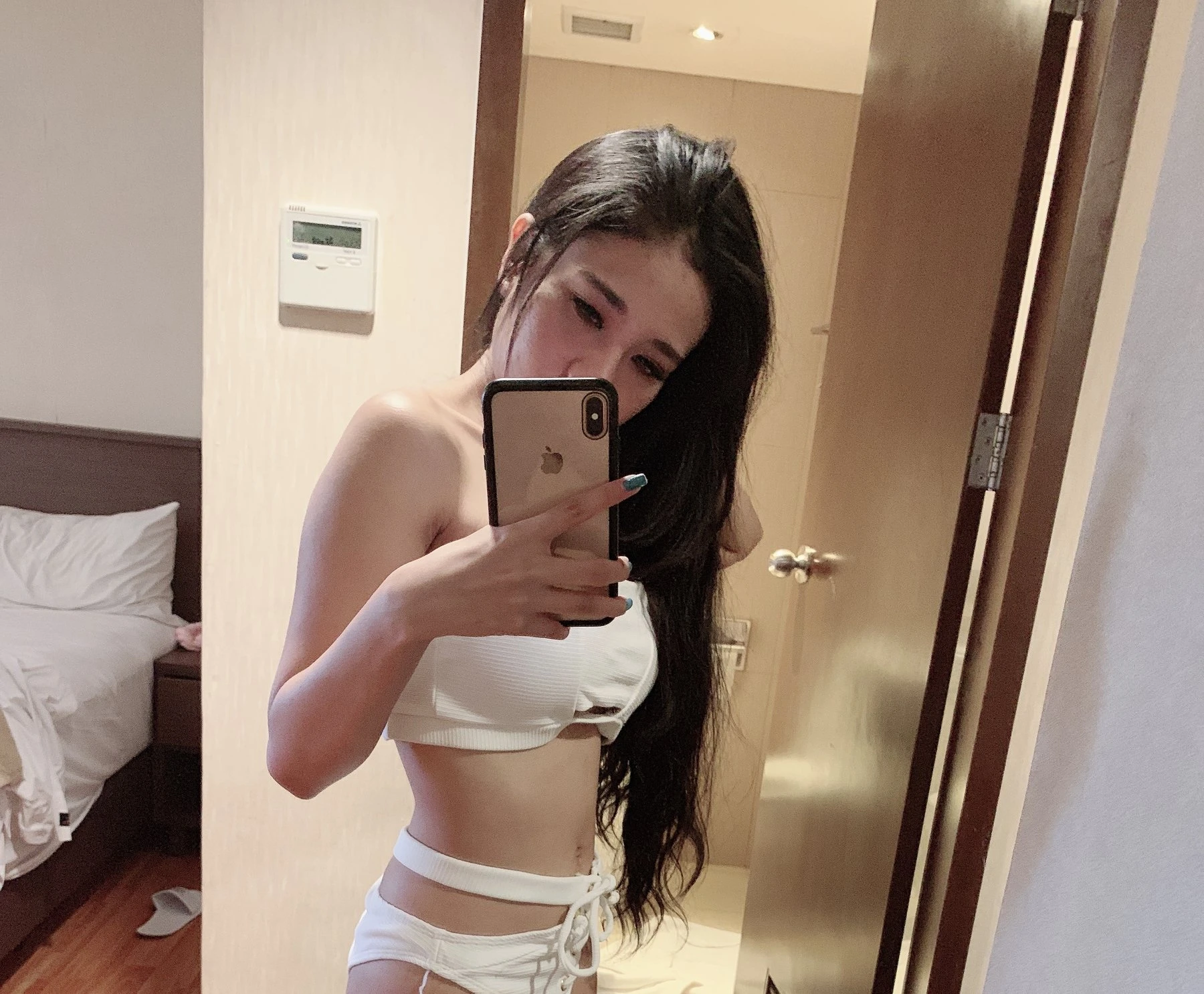 Irenne – Indonesian escort in Hong Kong — 3 / 7