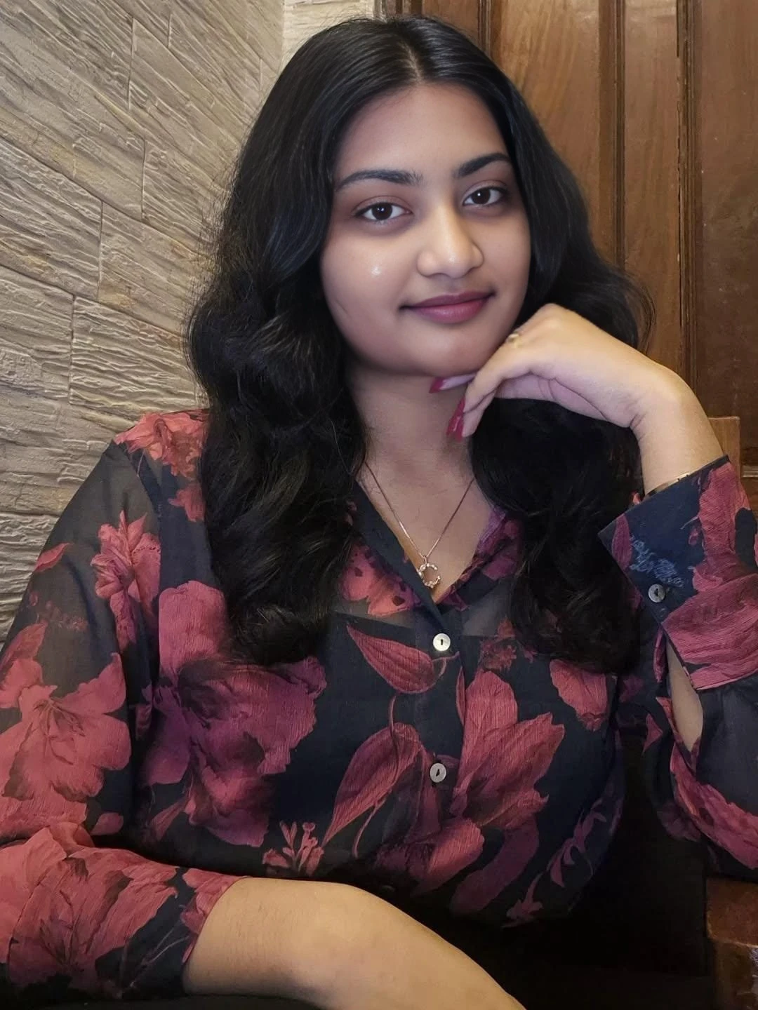 Naina Cam and real meet – Indian escort in Chennai — 4 / 6