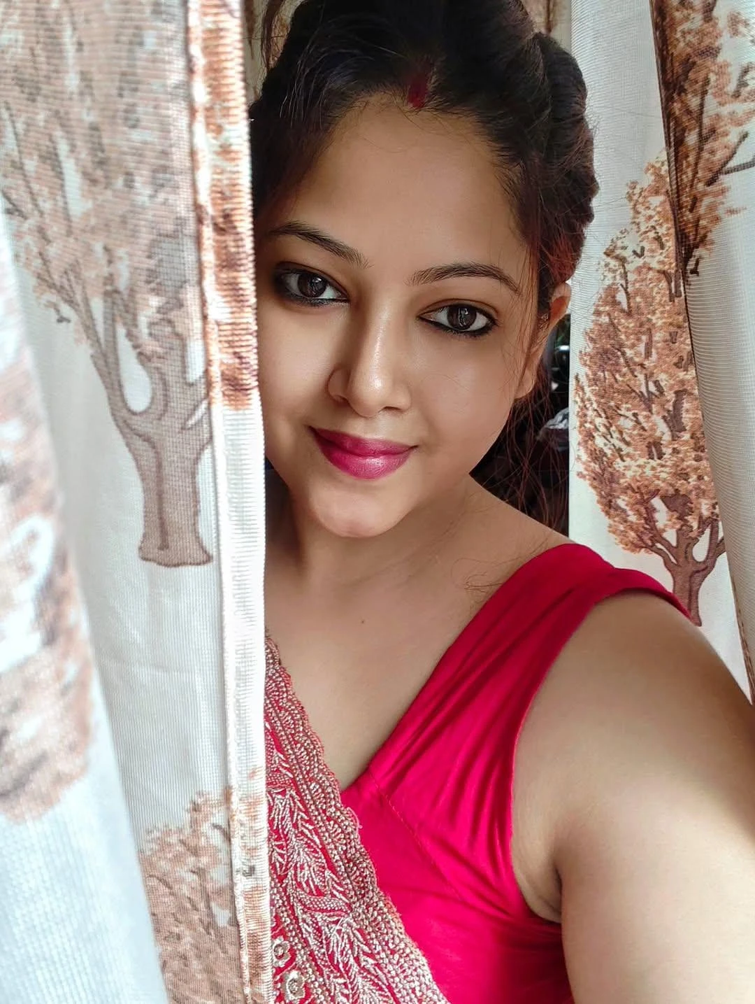 Nikki (Cam Session & Real Meet) – Indian escort in Bangalore — 4 / 6