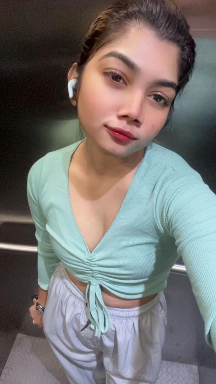 Dipa ( Real Meet & Cam Service) – Indian escort in Bangalore — 2 / 9