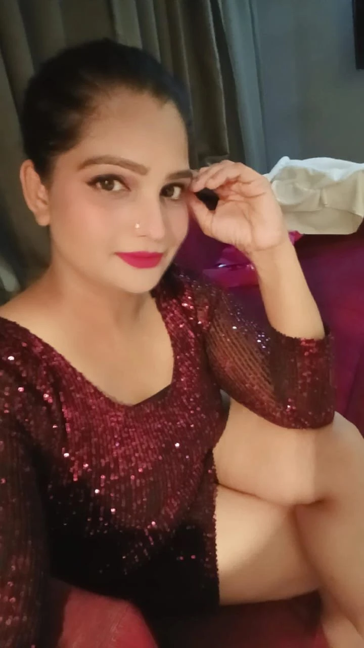 Simran – Indian escort in Chandigarh — 3 / 8