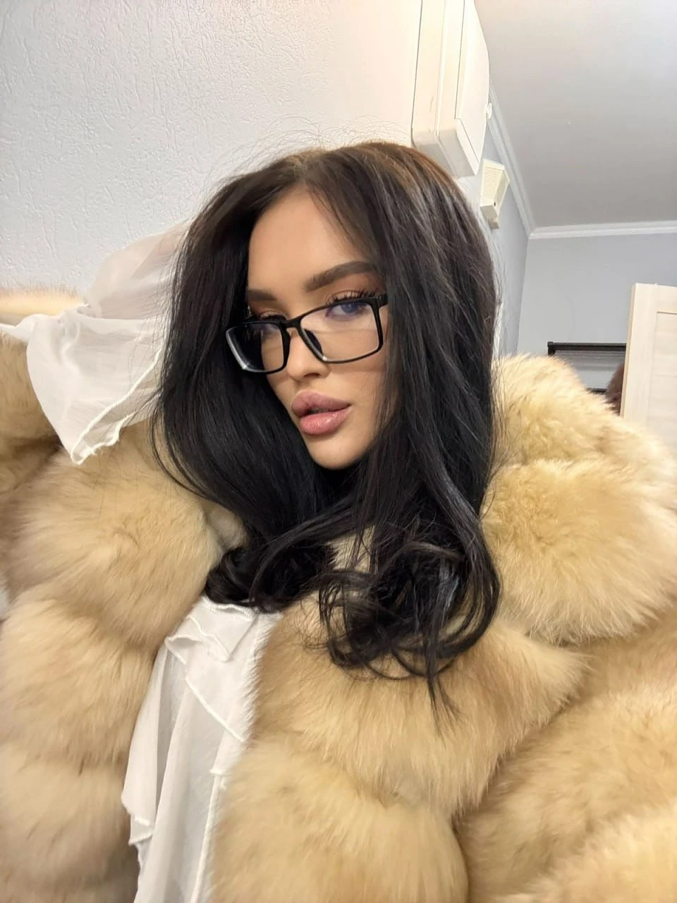 Arina – Russian escort in Hong Kong — 5 / 16