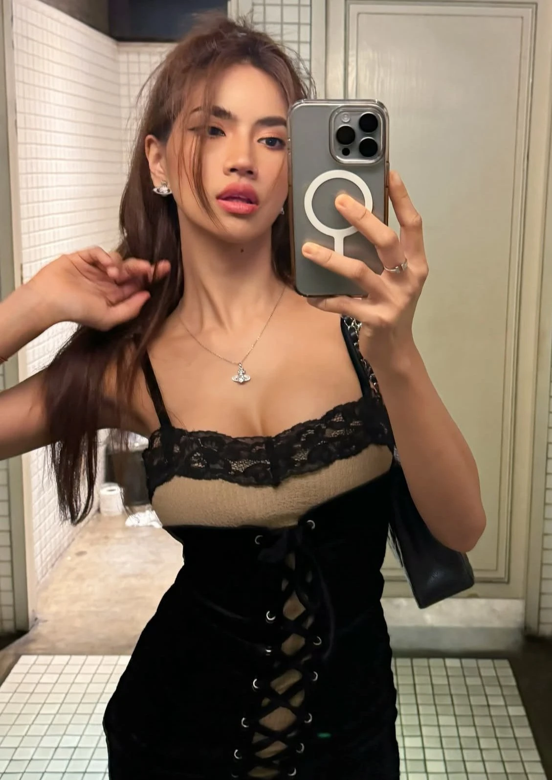 Selena – Vietnamese escort in Hong Kong — 8 / 9